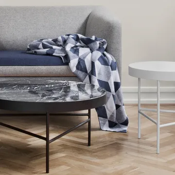 Tavolino da caffè Marble Table - Marmo nero, medio, supporto nero - Ferm Living