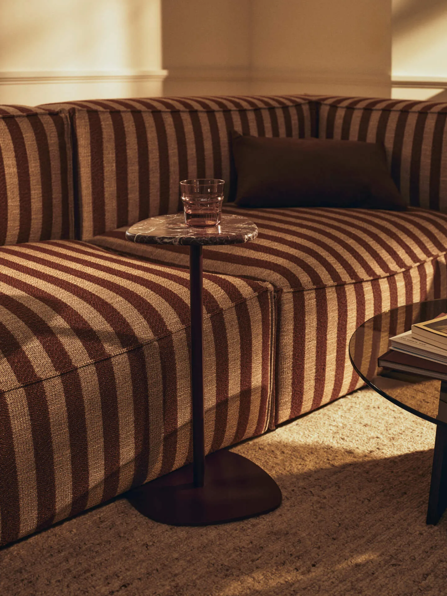 Tavolino laterale Plyo, Dark grape Ferm Living