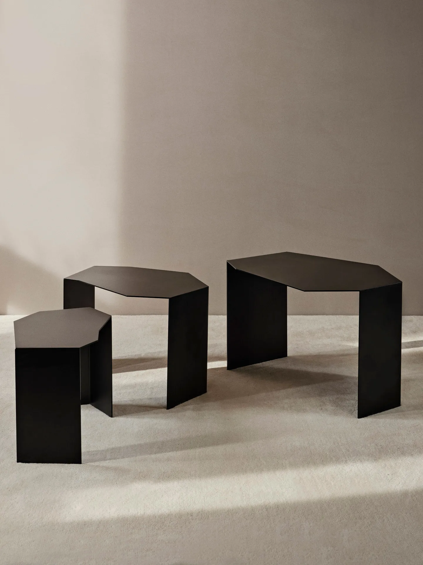 Tavolino Shard cluster 3 pezzi, Black Ferm Living