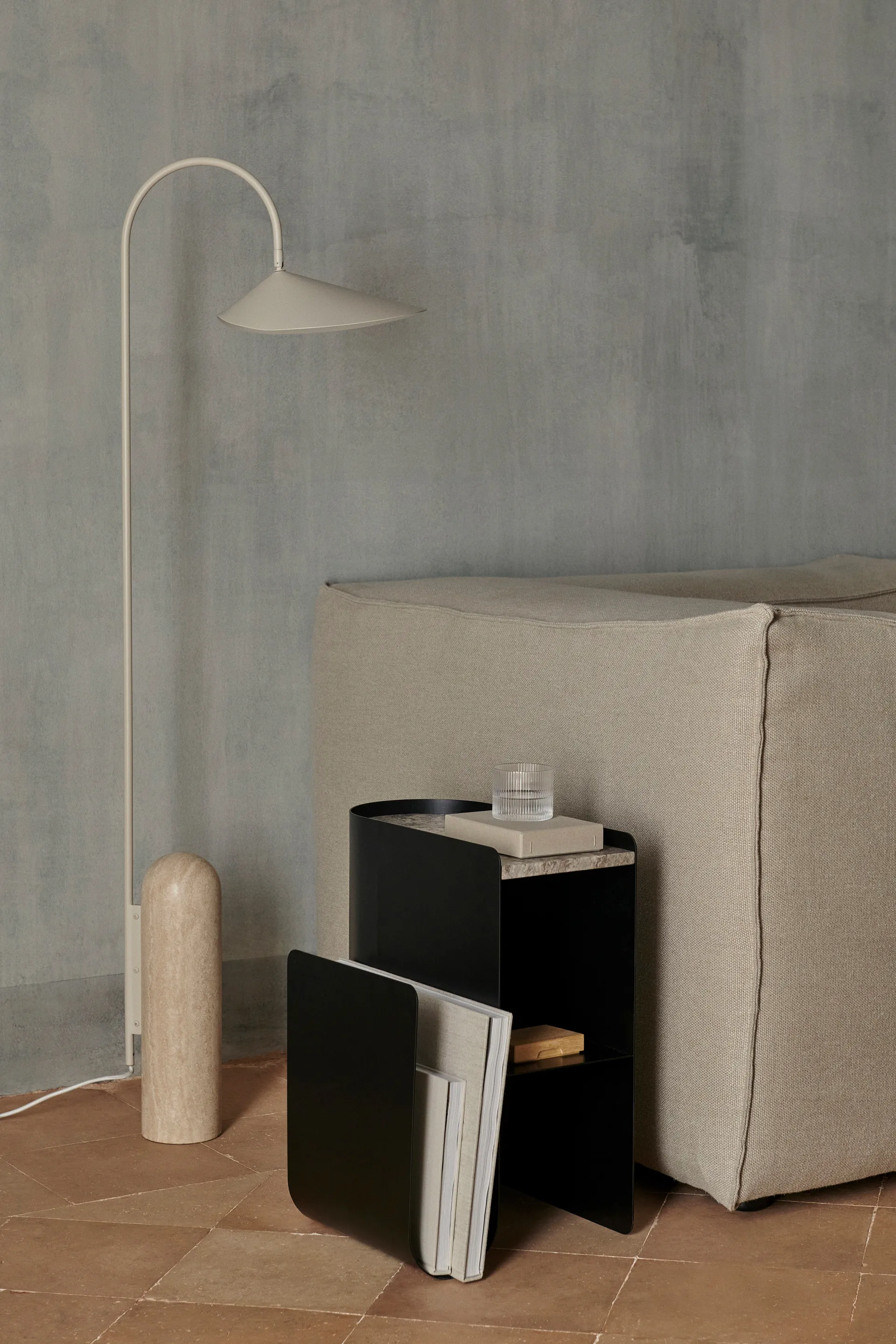 Tavolino Vault 40,2x33,4x50 cm, Black Ferm Living