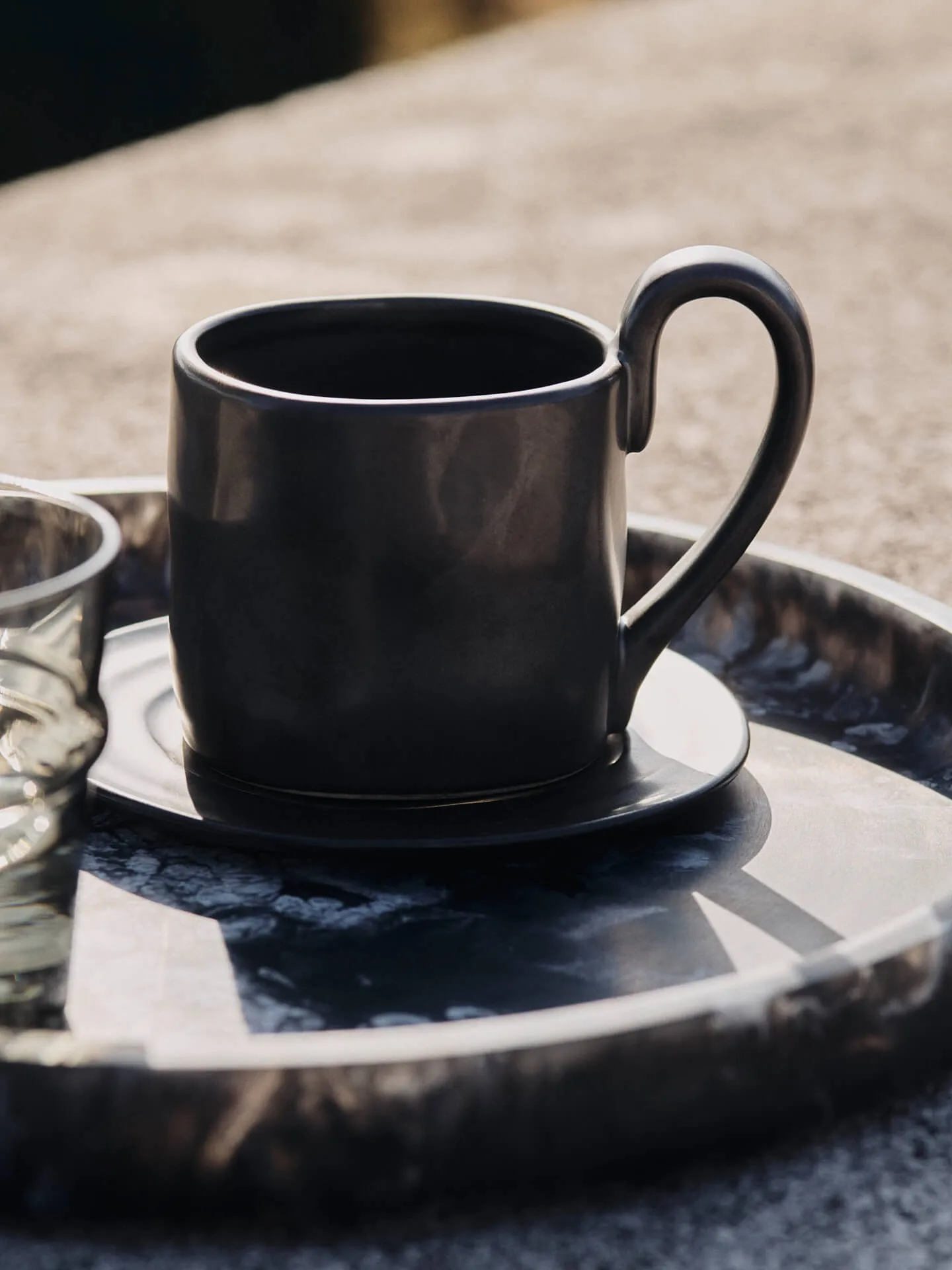 Tazza Flow con piattino 25 cl, Black Ferm Living