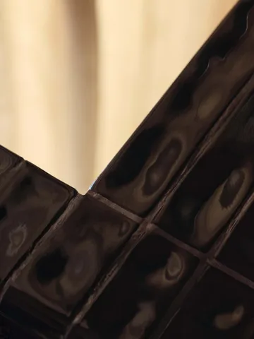Tiling specchio - Dark chocolate, 59x85 cm - Ferm Living