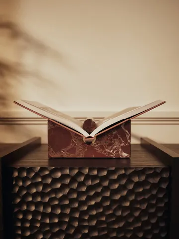 Tvara reggilibri - Rosso levanto, 22x22 cm - Ferm Living