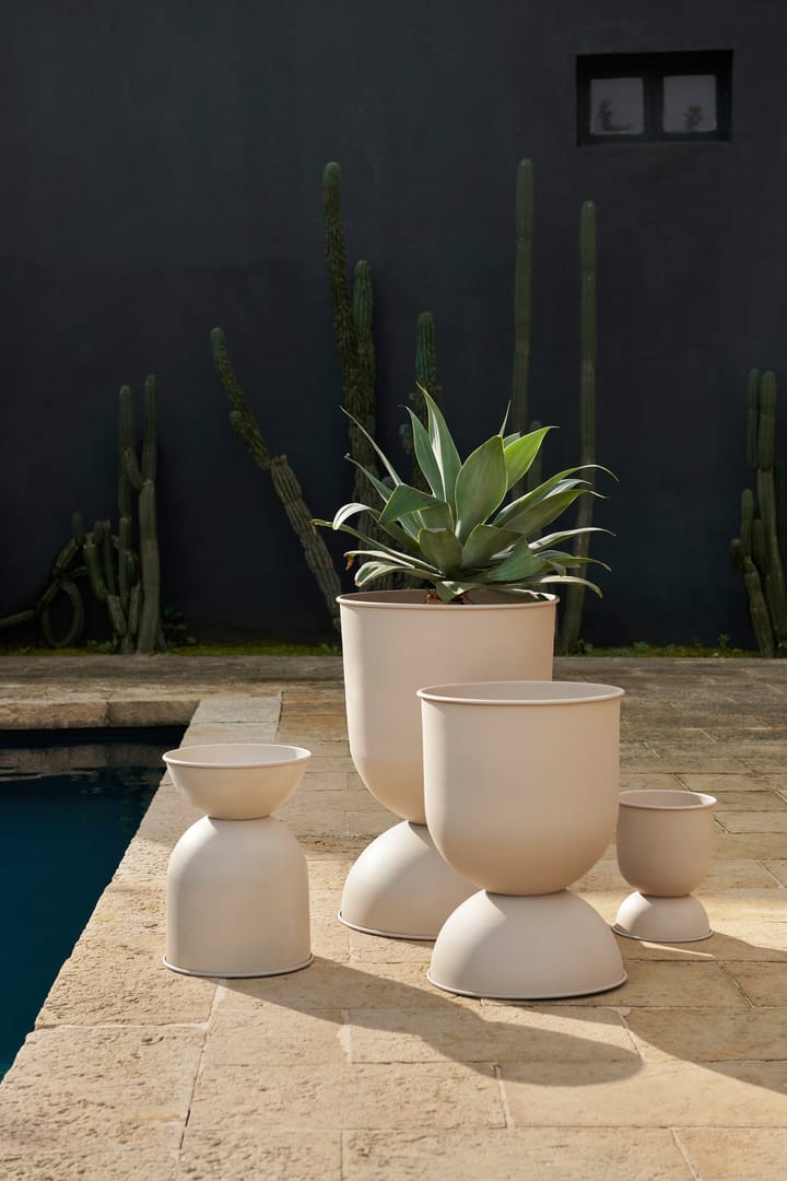 Vaso da fiori Hourglass, Cashmere Ferm Living