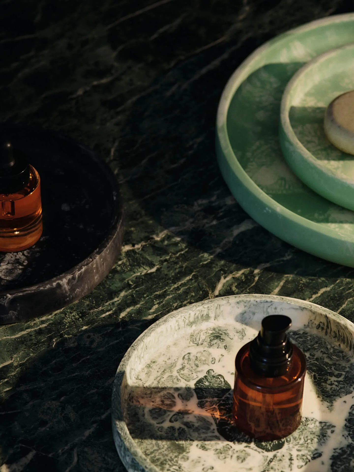 Vassoio decorativo Mist Ø20 cm, Emerald-off-white Ferm Living