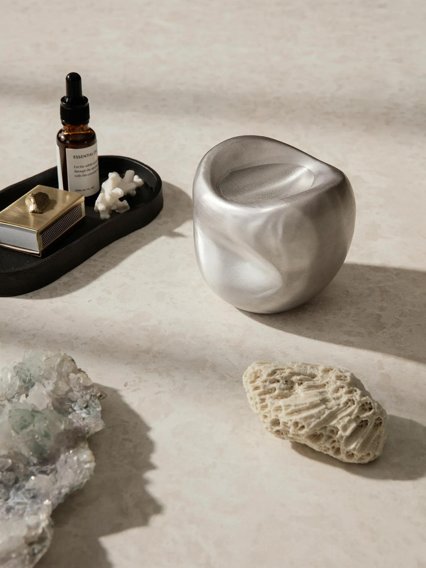 Vassoio Yama ovale 9,5x19 cm, Alluminio annerito Ferm Living