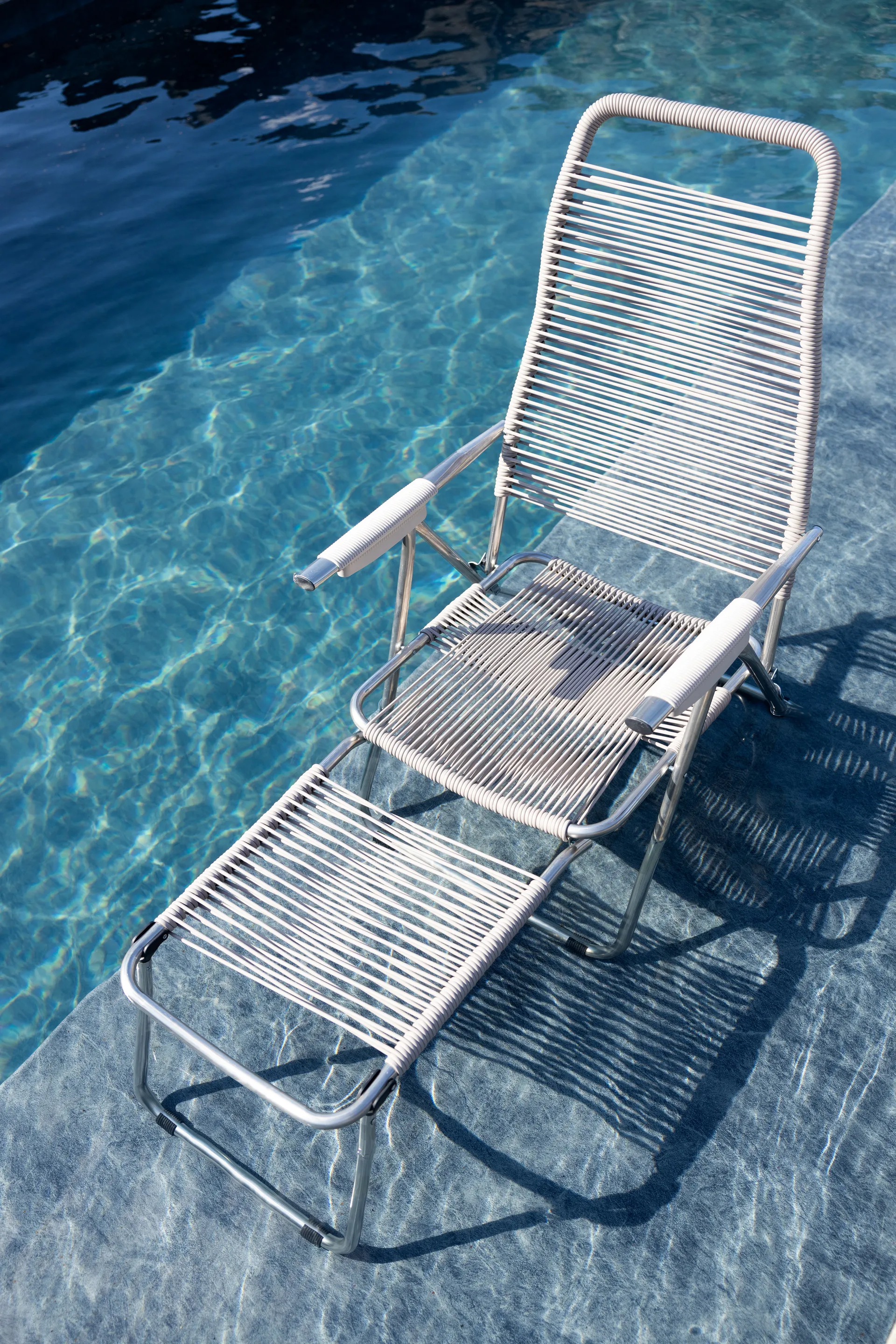 Lettino prendisole Spaghetti con poggiapiedi, Grigio Fiam