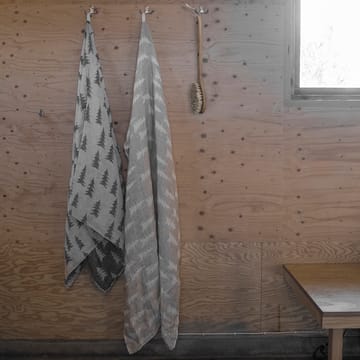 Asciugamano in tessuto jacquard con motivo di abeti, 90x139 cm - Bianco, nero - Fine Little Day