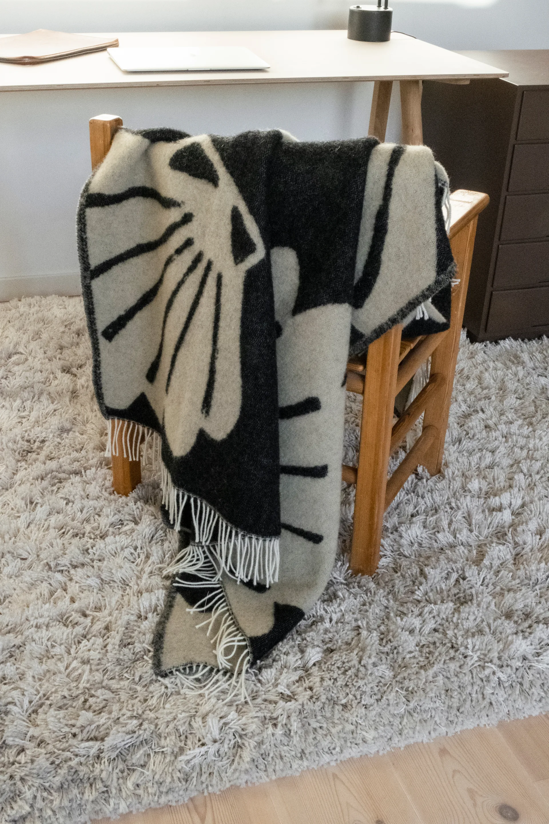 Plaid Snäcka 130x190 cm, Carbone, beige Fine Little Day