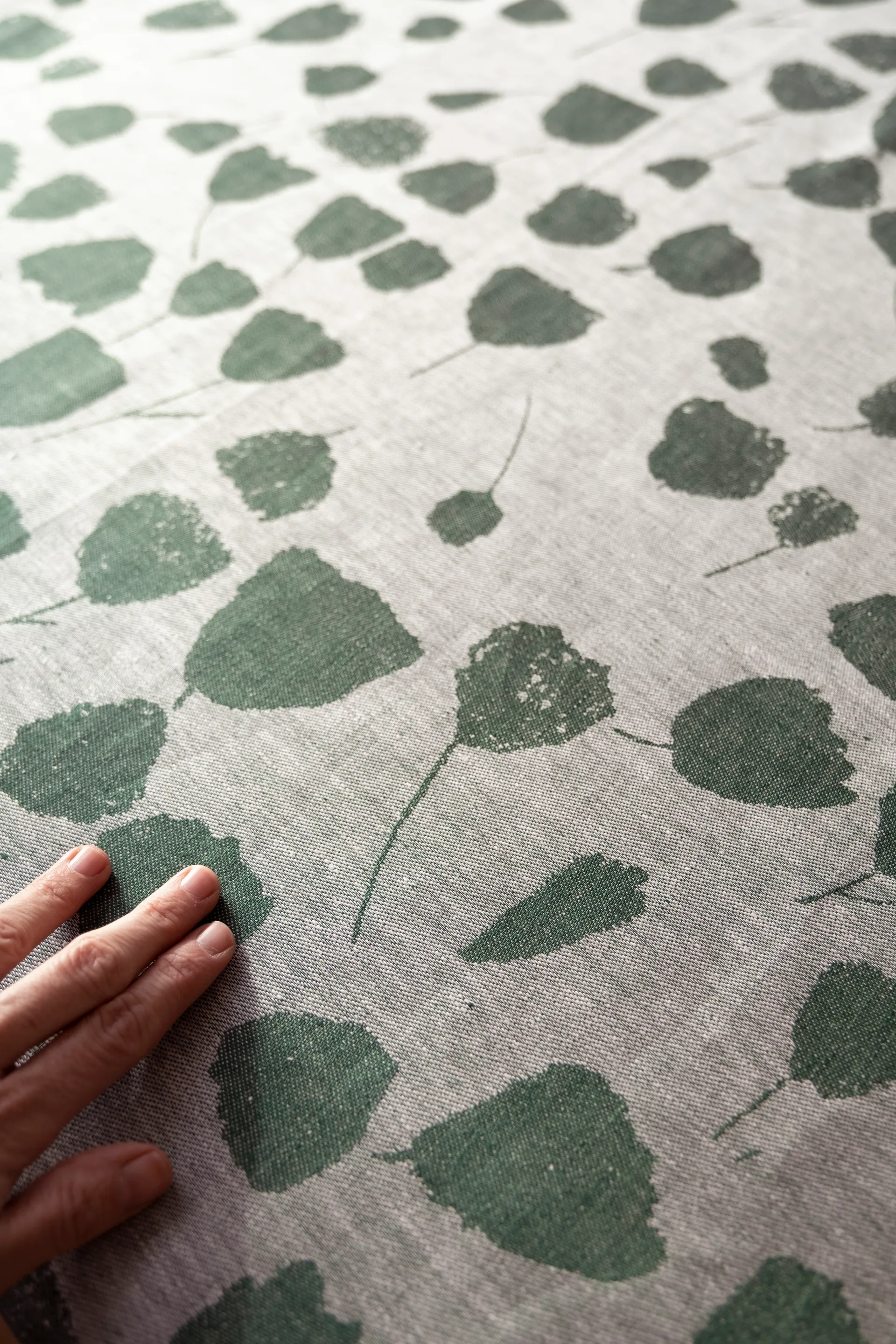 Tessuto Bouquet, Verde-bianco sporco Fine Little Day