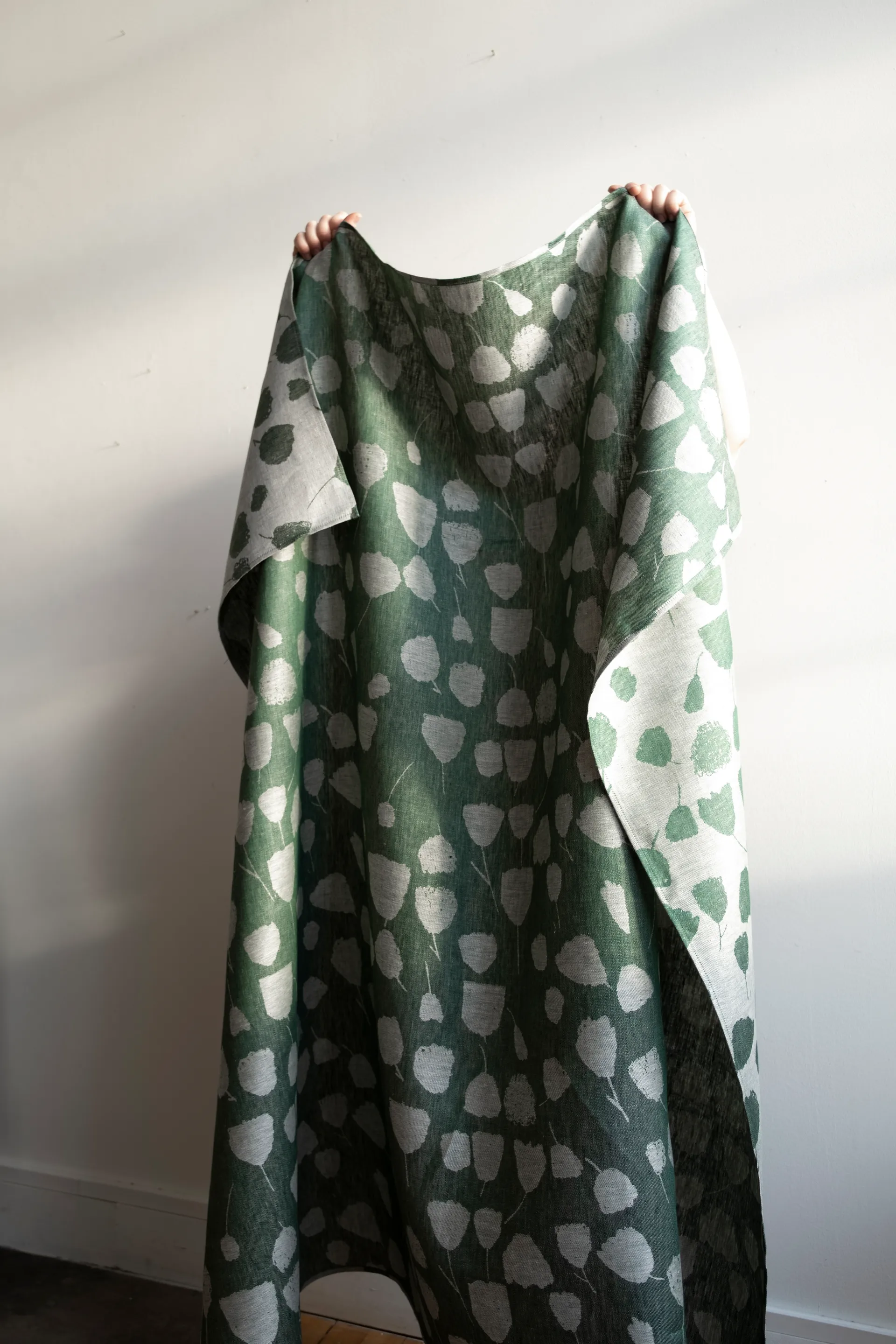 Tessuto Bouquet, Verde-bianco sporco Fine Little Day