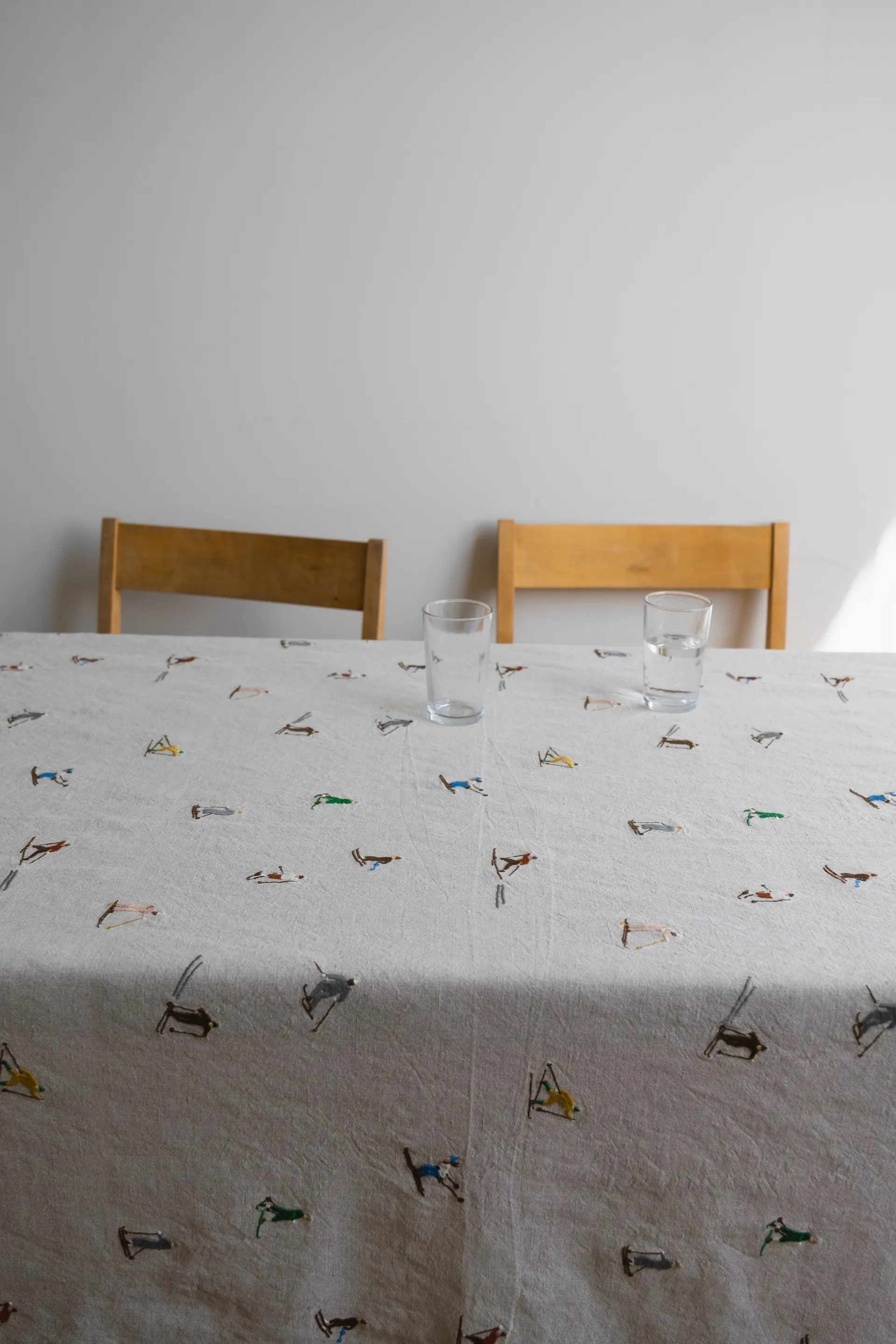 Tovaglia Skiers 147x250 cm, Colore naturale Fine Little Day