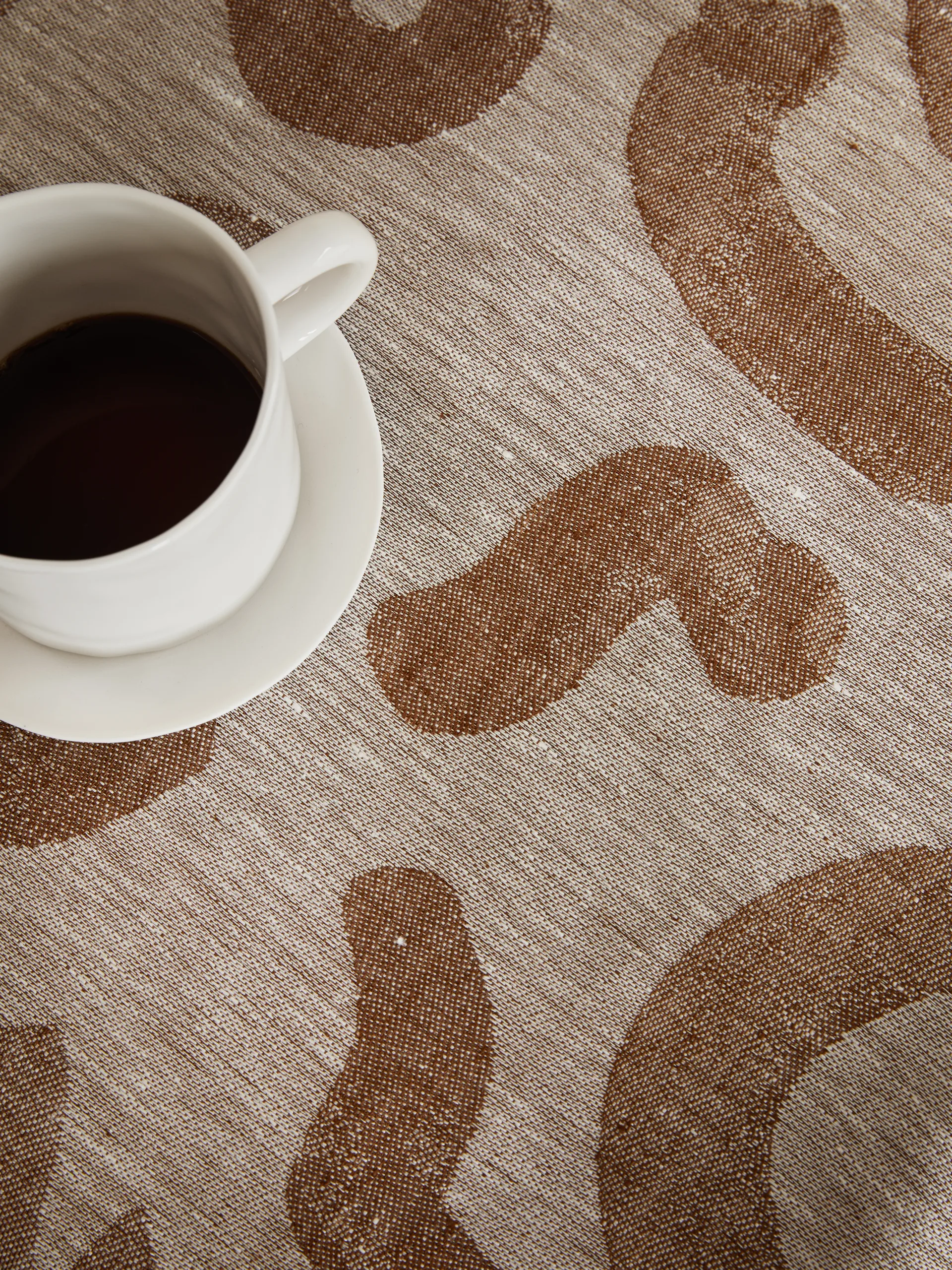 Tovaglia Udon, 147x250 cm, Marrone Fine Little Day