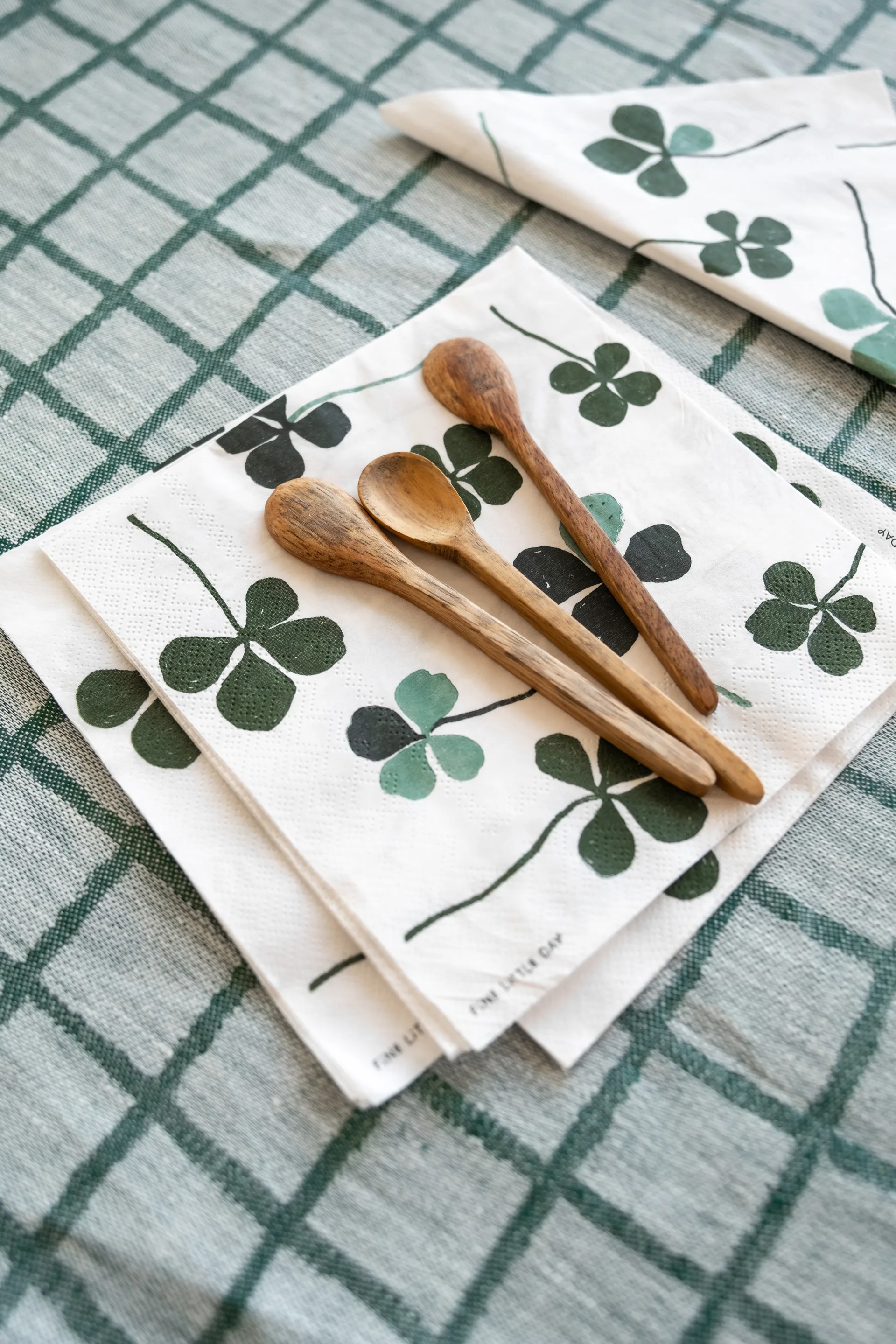 Tovaglioli Clover confezione da 25 , Bianco-verde Fine Little Day