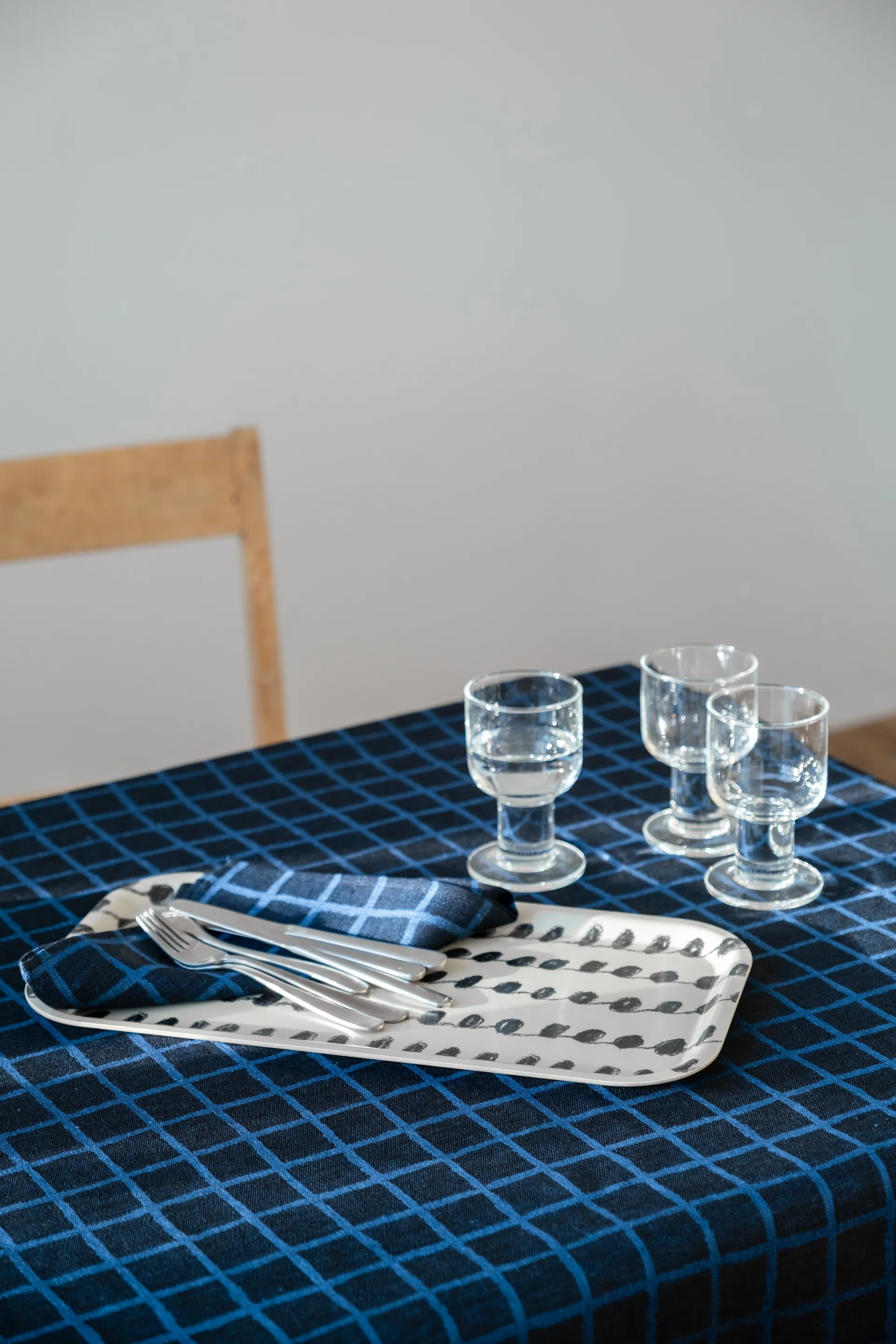 Vassoio Dot 22x43 cm, Bianco e nero Fine Little Day