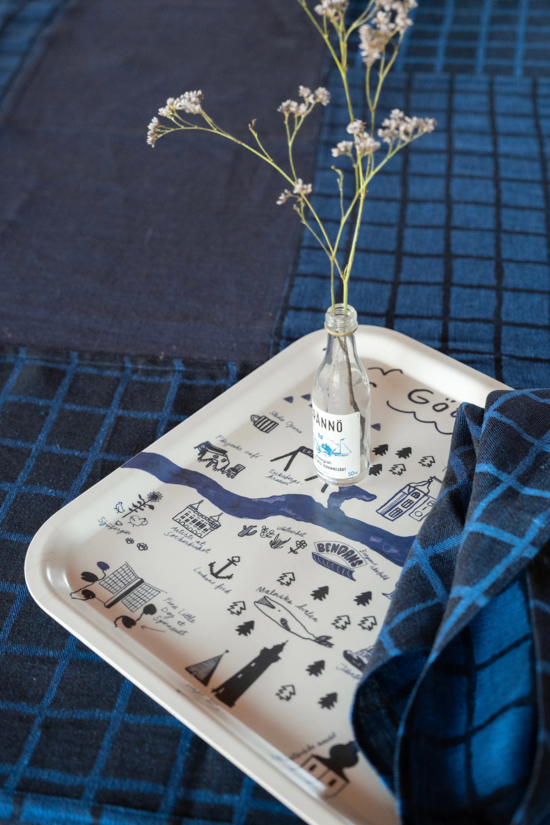 Vassoio Gothenburg 32x32 cm, Bianco, blu Fine Little Day