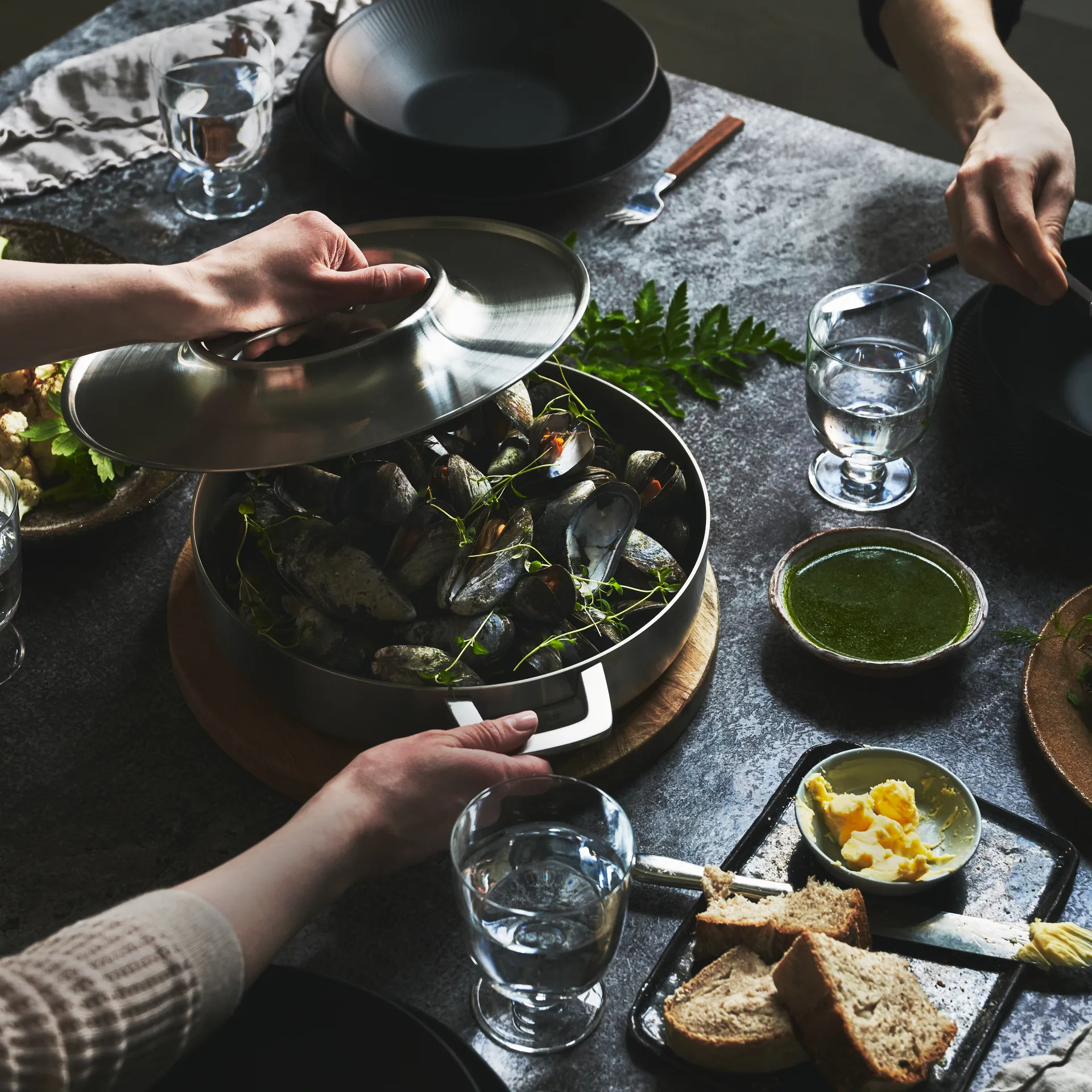 Casseruola in acciaio inox con coperchio Norden 28 cm, 28 cm Fiskars