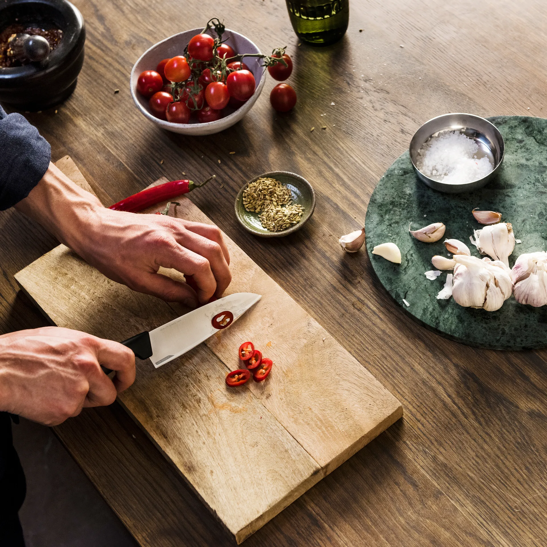 Coltello Hard Edge 13,5 cm, acciaio inossidabile Fiskars