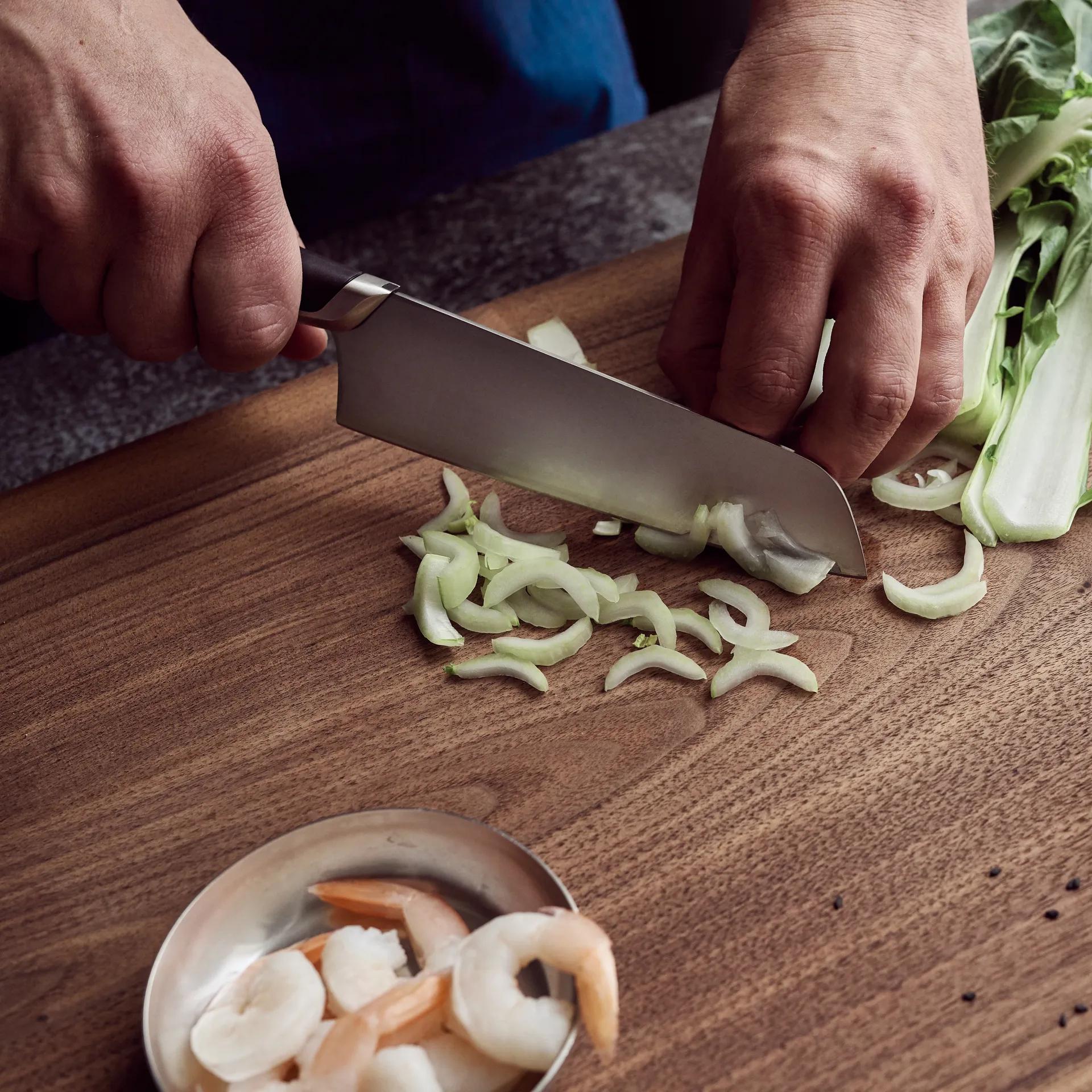 Coltello Santoku Titanium 16 cm, Nero Fiskars