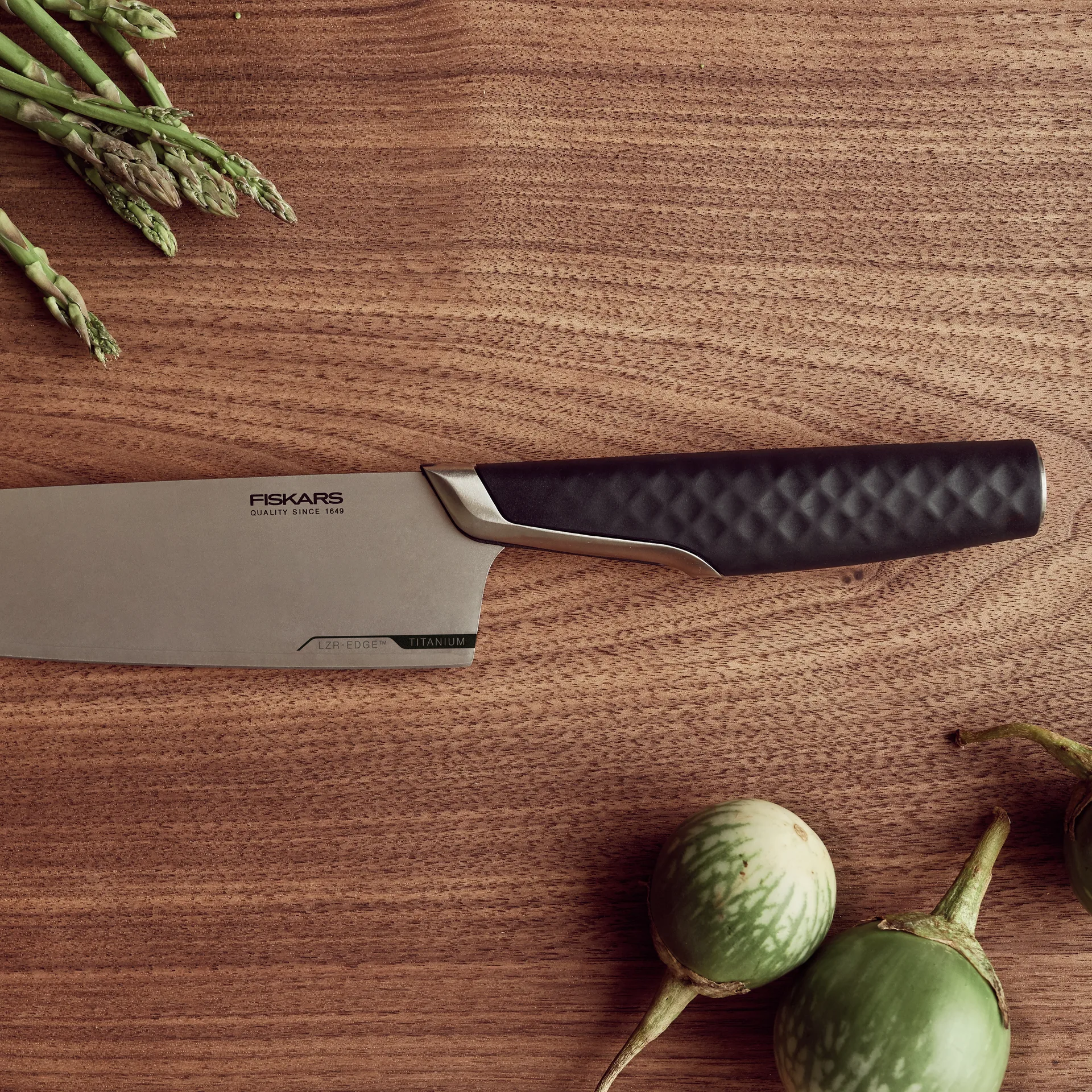 Coltello Titanium 20 cm, Nero Fiskars