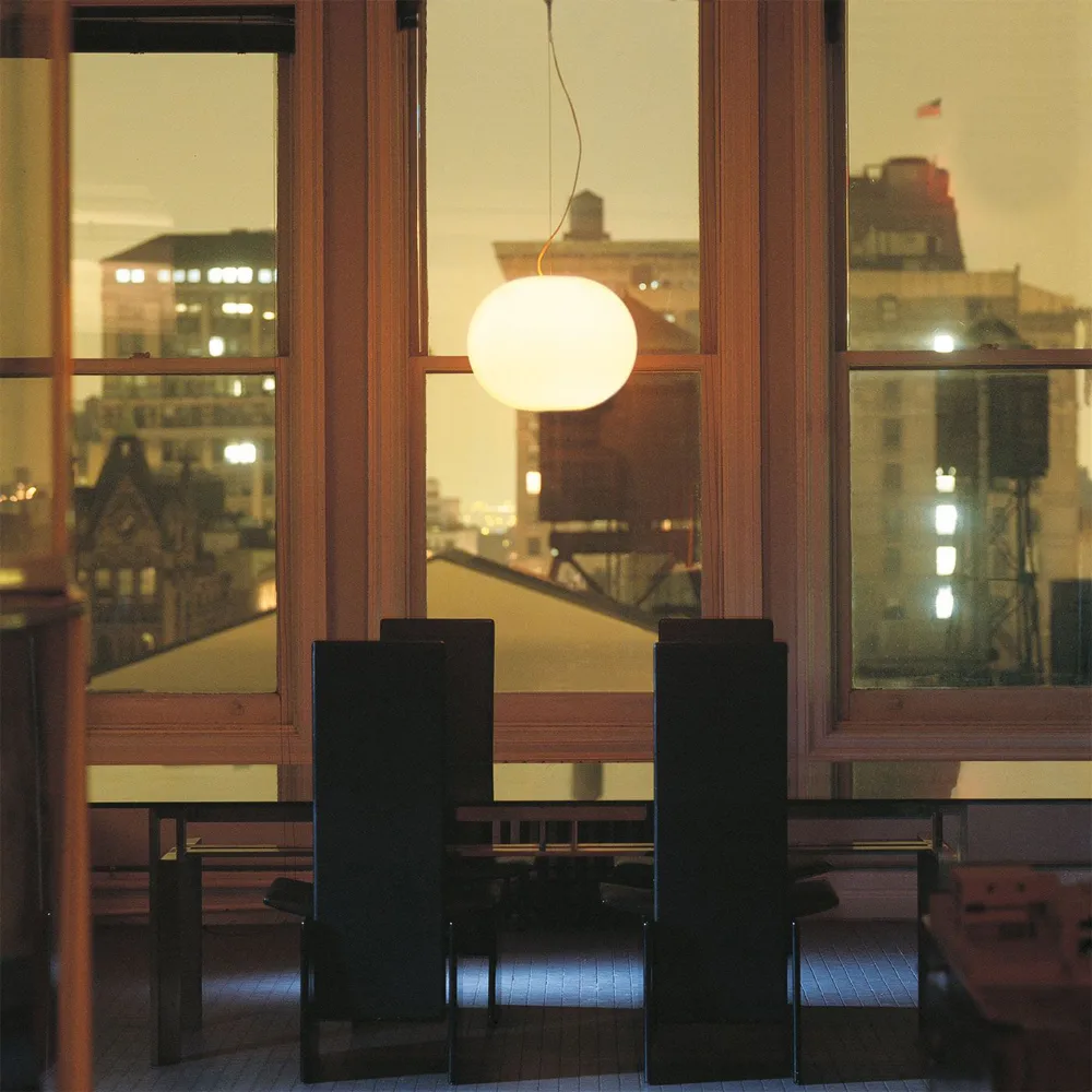 Lampada a sospensione Glo-ball S2, Vetro opale bianco Flos