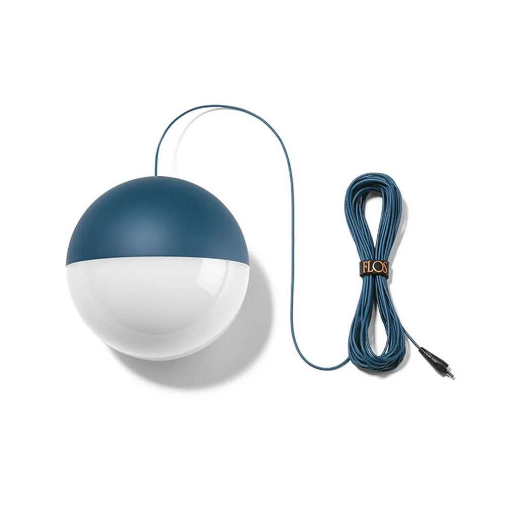 Lampada a sospensione String Light Sphere, Blu, cavo 22 m Flos