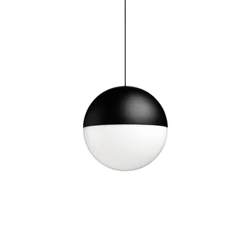 Lampada a sospensione String Light Sphere - Nero, cavo 22 m - Flos
