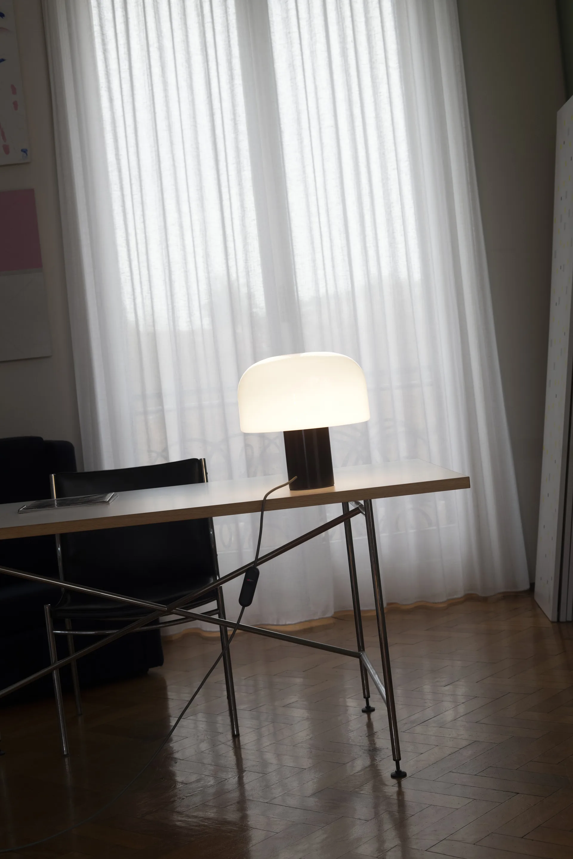 Lampada da tavolo Bellhop Glass T, Choko Flos