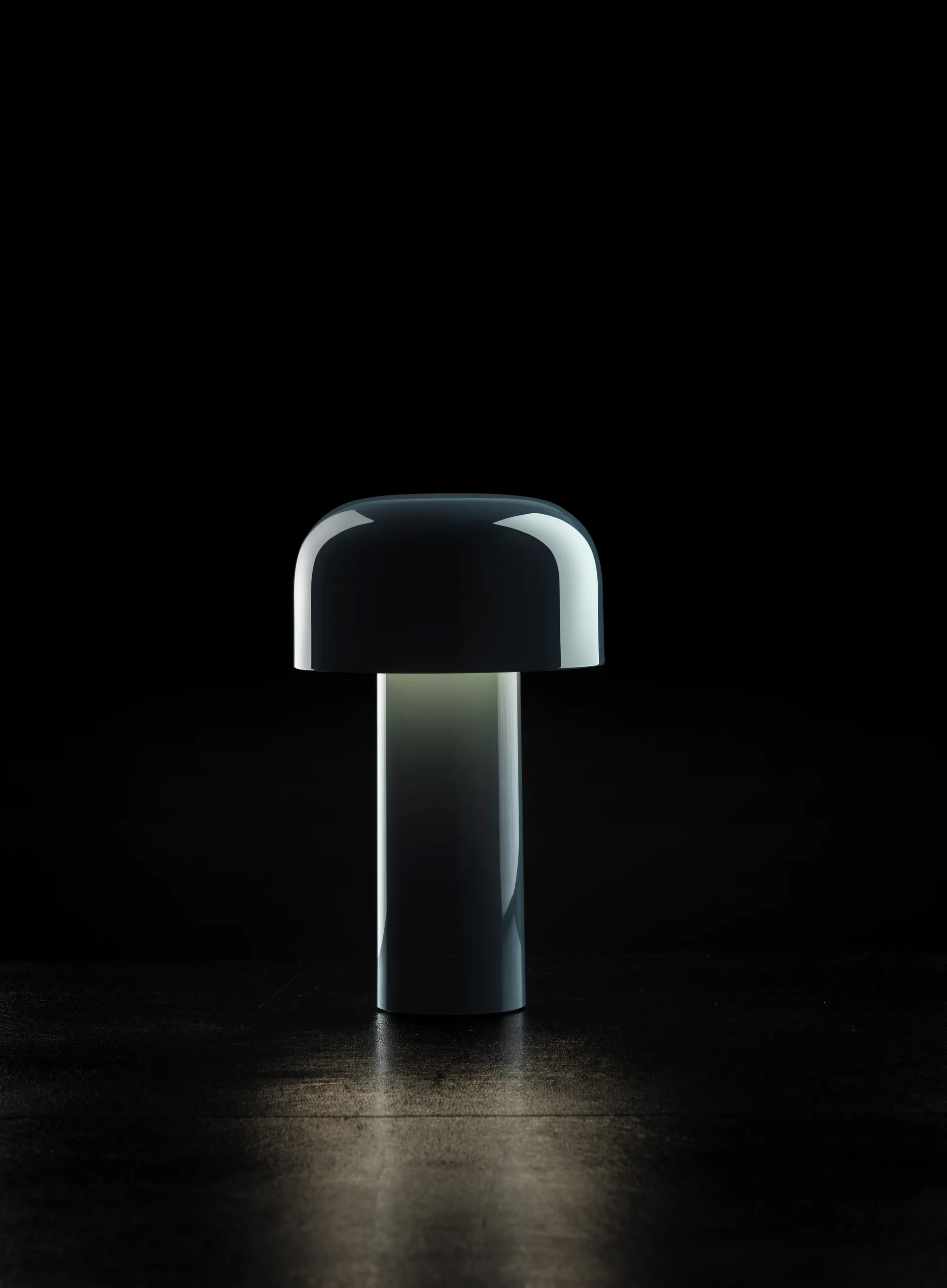 Lampada da tavolo Bellhop portatile, Blue grey, IP54 (interno/esterno) Flos