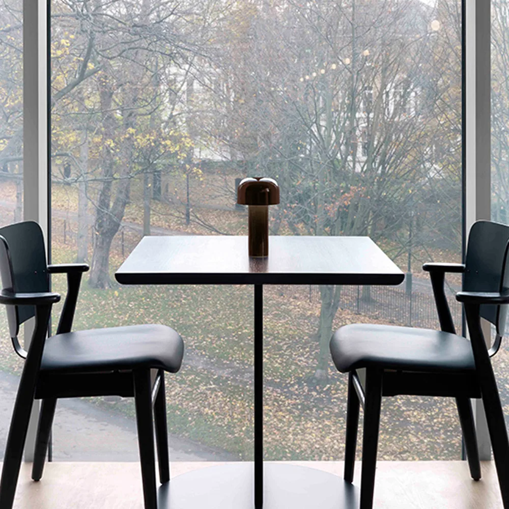 Lampada da tavolo Bellhop portatile, Cioko Flos