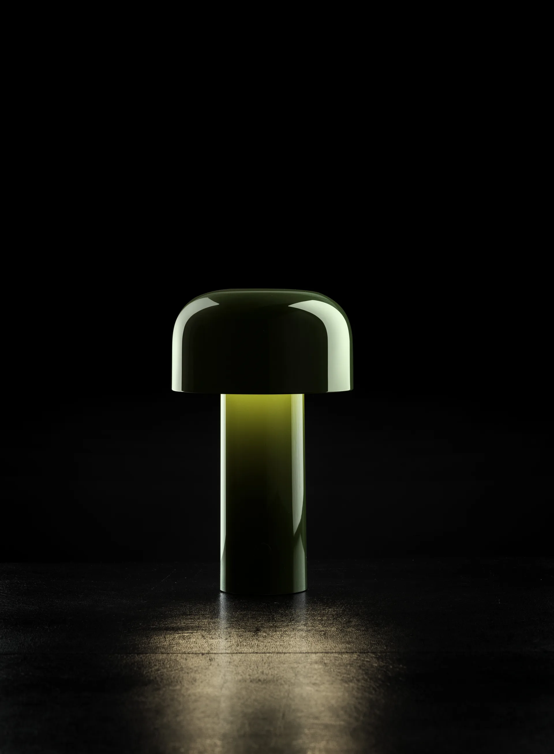 Lampada da tavolo Bellhop portatile, Verde lucido, IP54 (interni/esterni) Flos