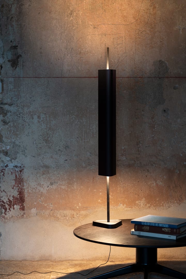 Lampada da tavolo EMI 114 cm, Deep red Flos