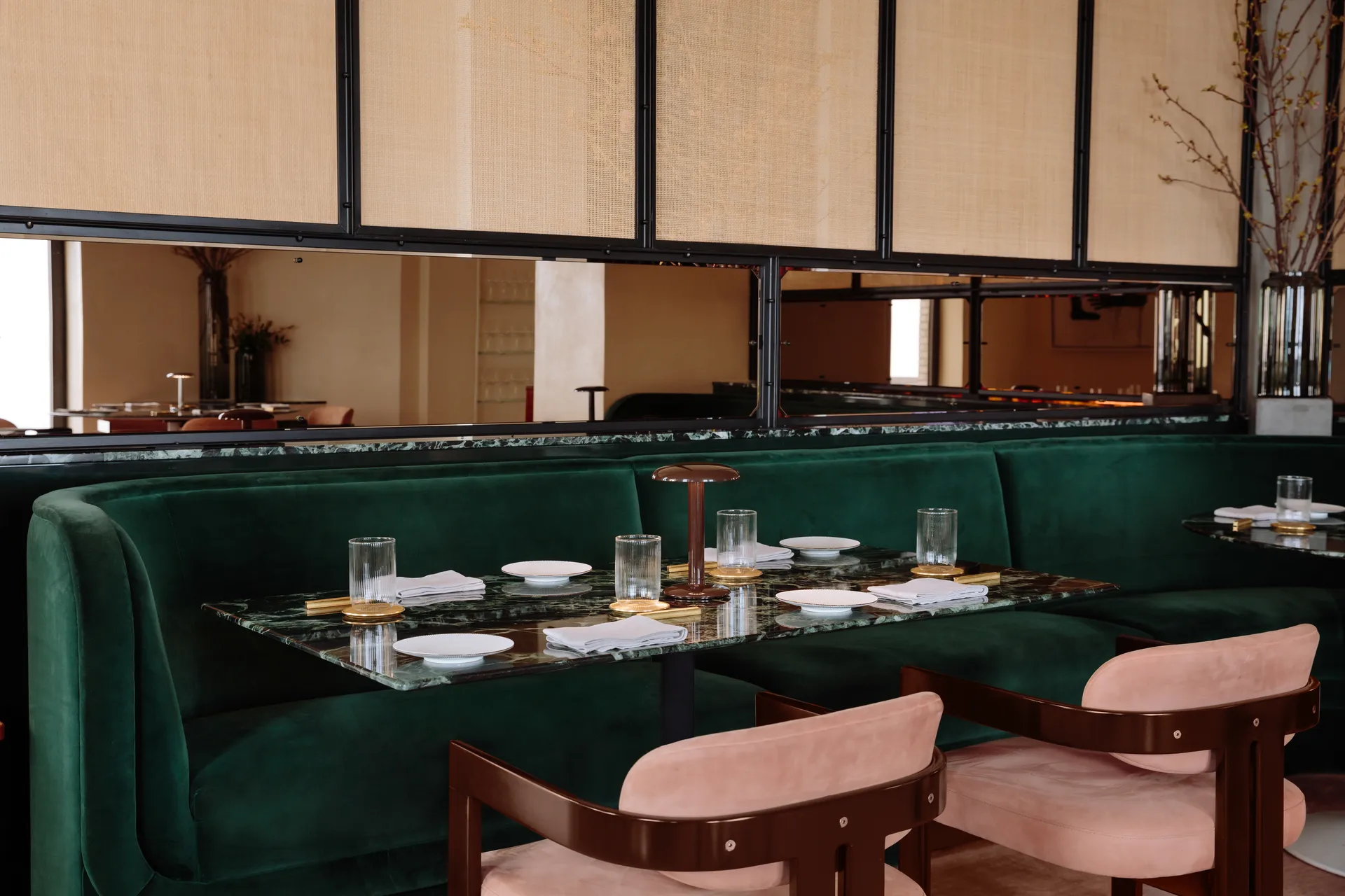 Lampada da tavolo Gustave Residential portatile, Lacquered brown Flos