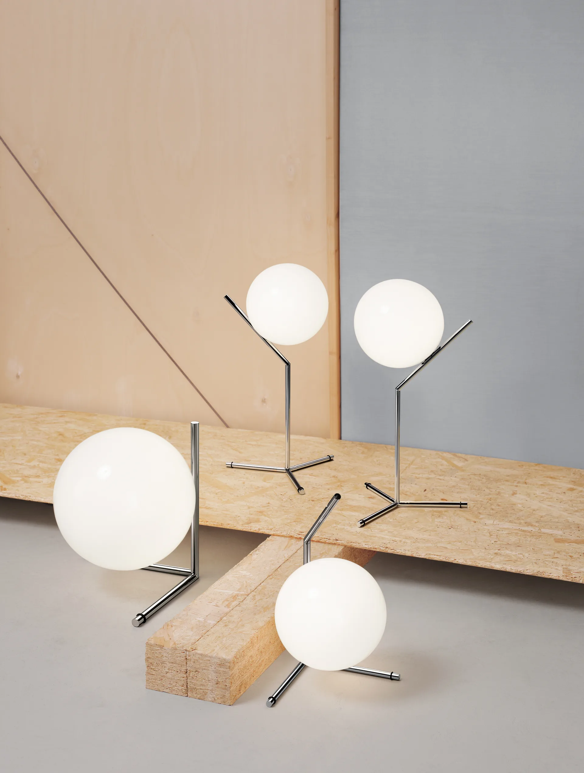 Lampada da tavolo IC Lights T1 High, Cromo-opale Flos