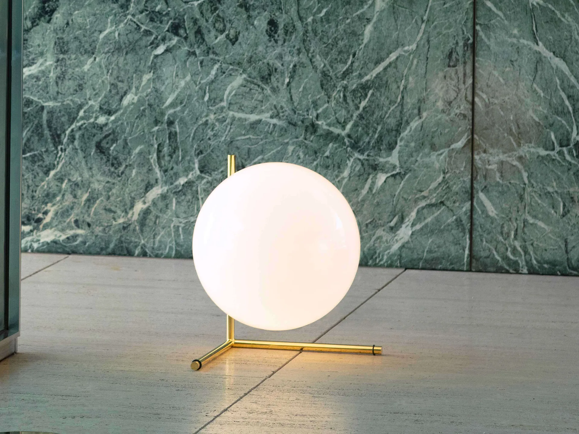 Lampada da tavolo IC T3 52,4 cm, Gold Flos