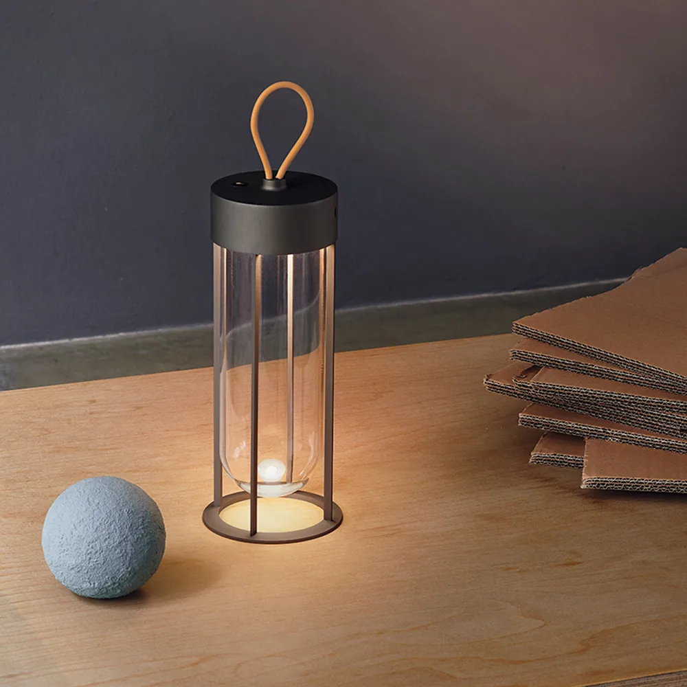 Lampada da tavolo In Vitro, Black, 2700 kelvin Flos