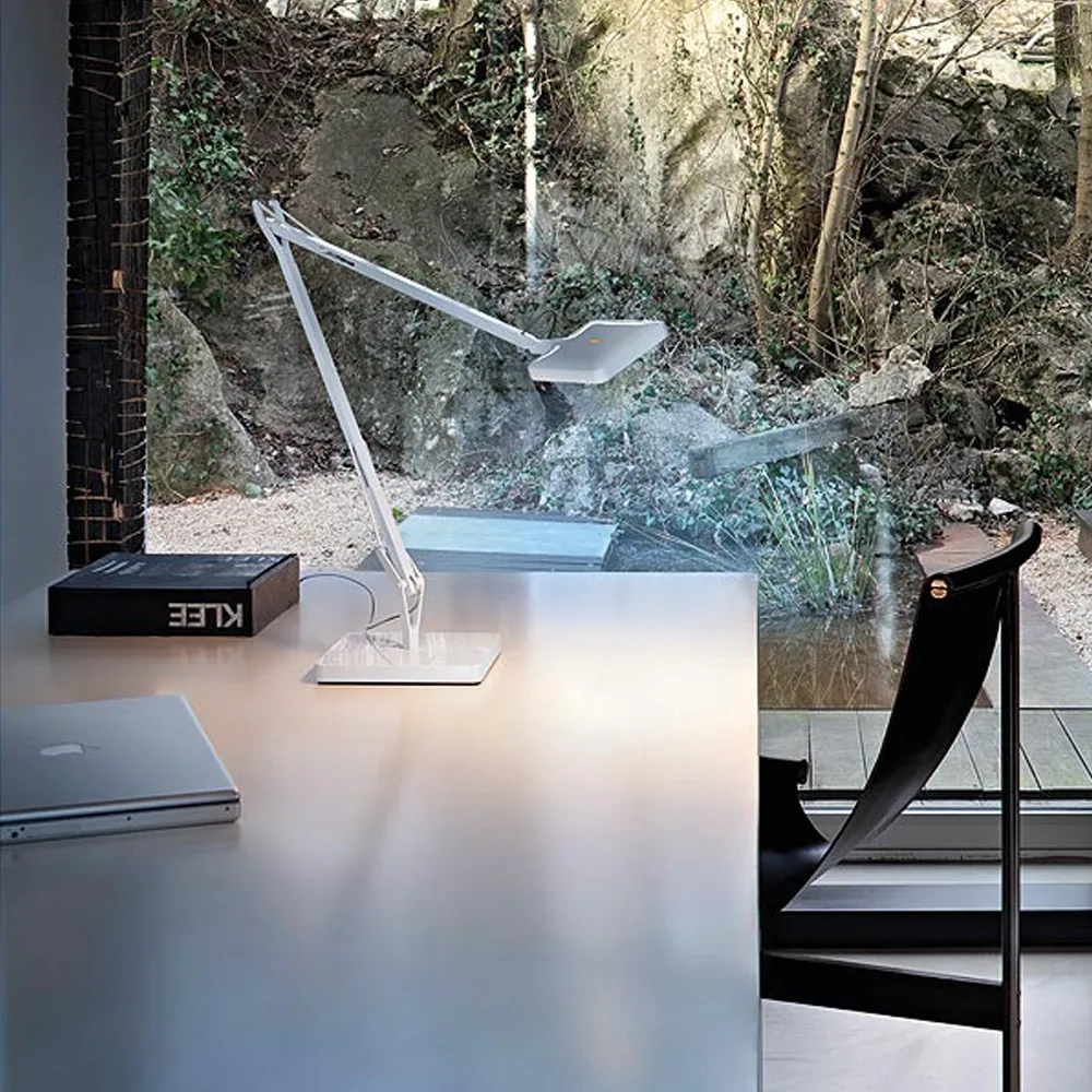 Lampada da tavolo Kelvin T LED, Bianco lucido Flos