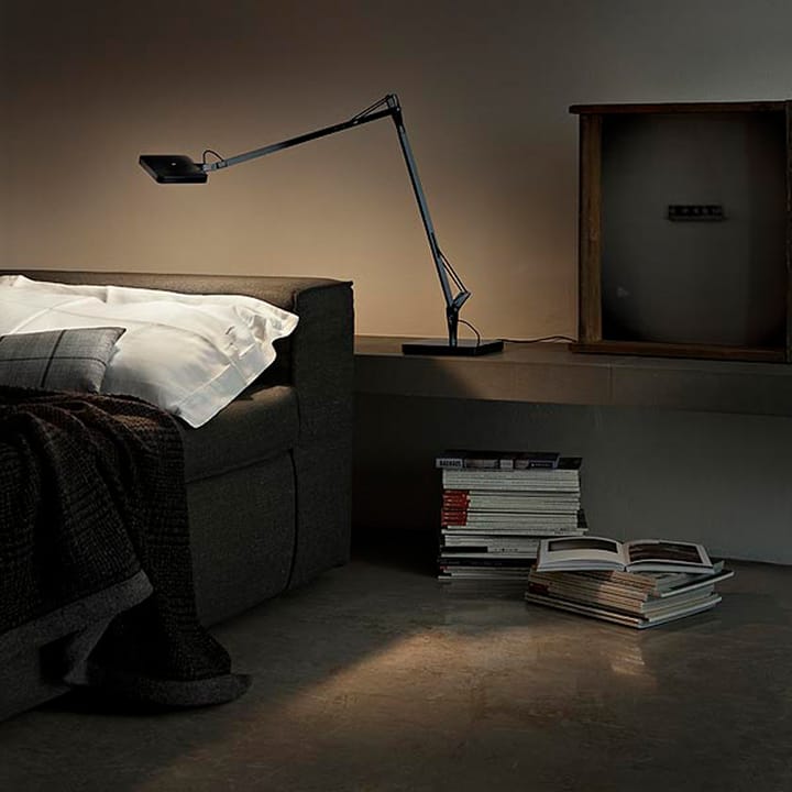 Lampada da tavolo Kelvin T LED, Nero lucido Flos