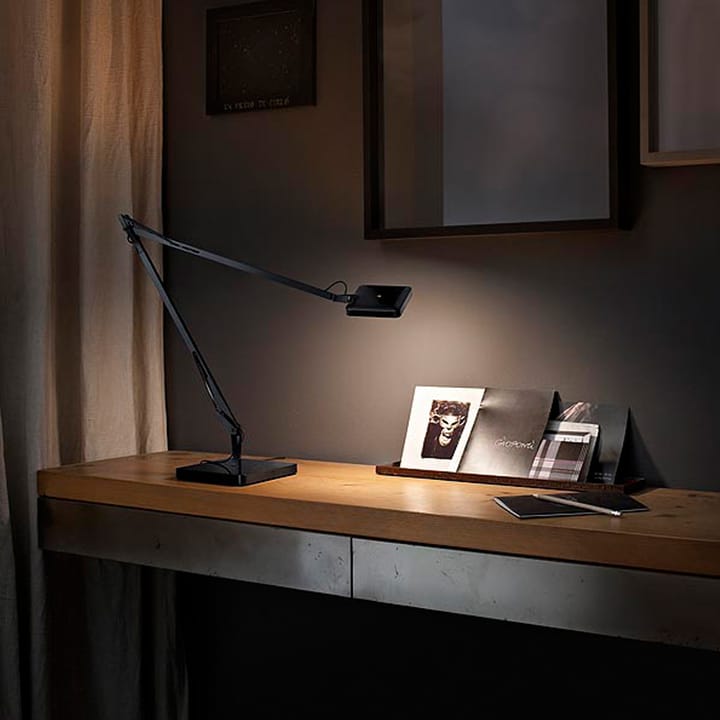 Lampada da tavolo Kelvin T LED, Nero lucido Flos