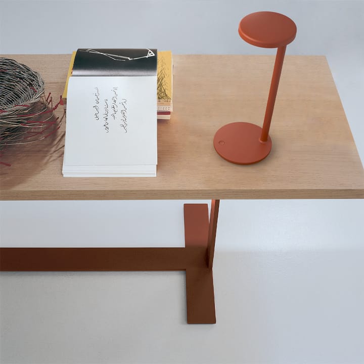 Lampada da tavolo Oblique Qi, Sage Flos