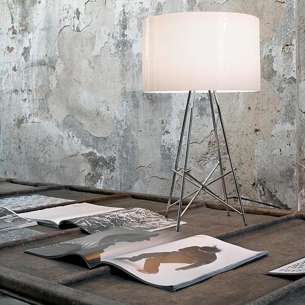 Lampada da tavolo Ray T, Bianco-cromo Flos