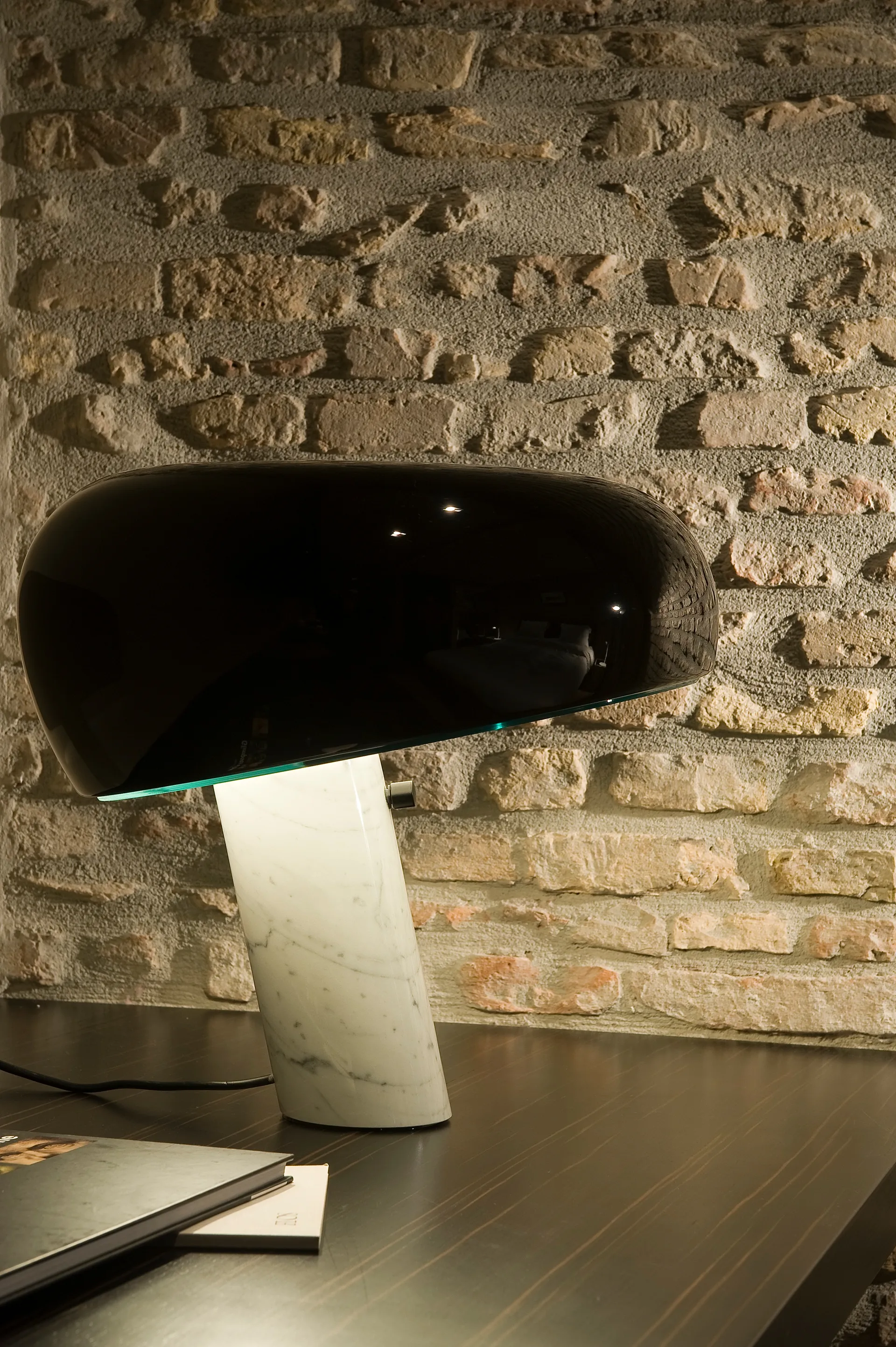 Lampada da tavolo Snoopy, Black Flos