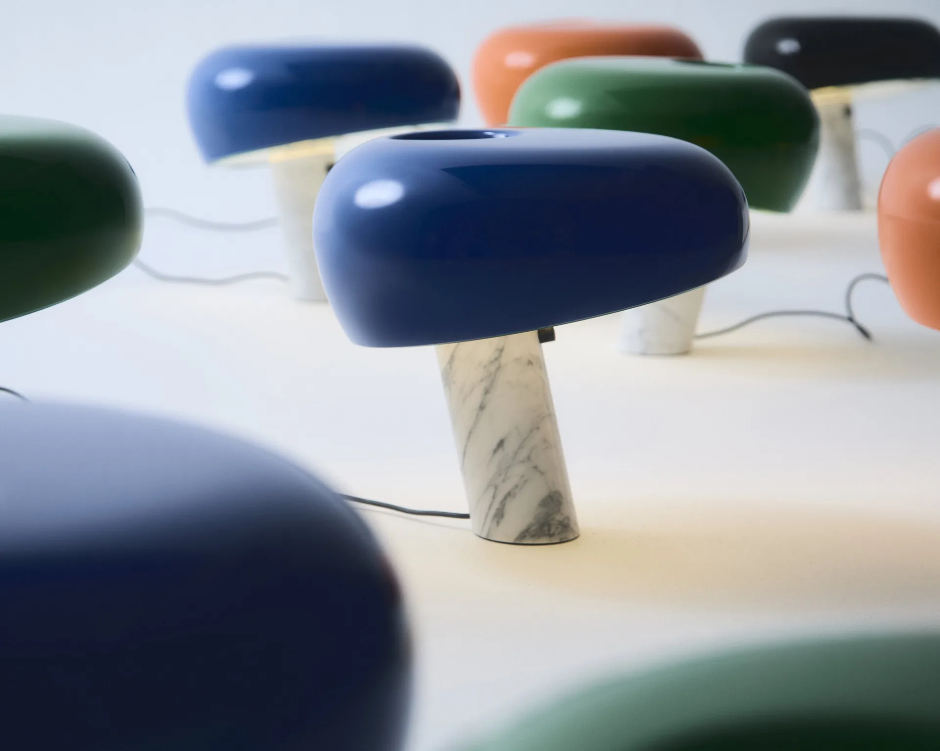 Lampada da tavolo Snoopy, Navy blue Flos