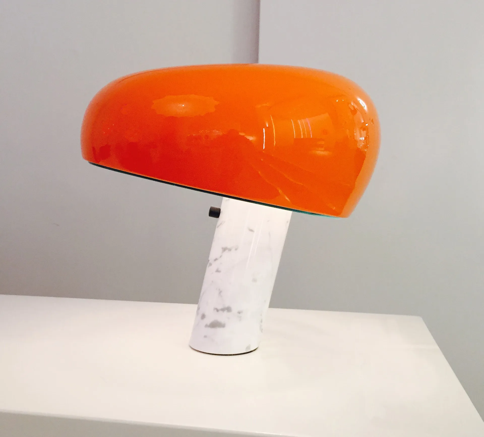 Lampada da tavolo Snoopy, Orange Flos