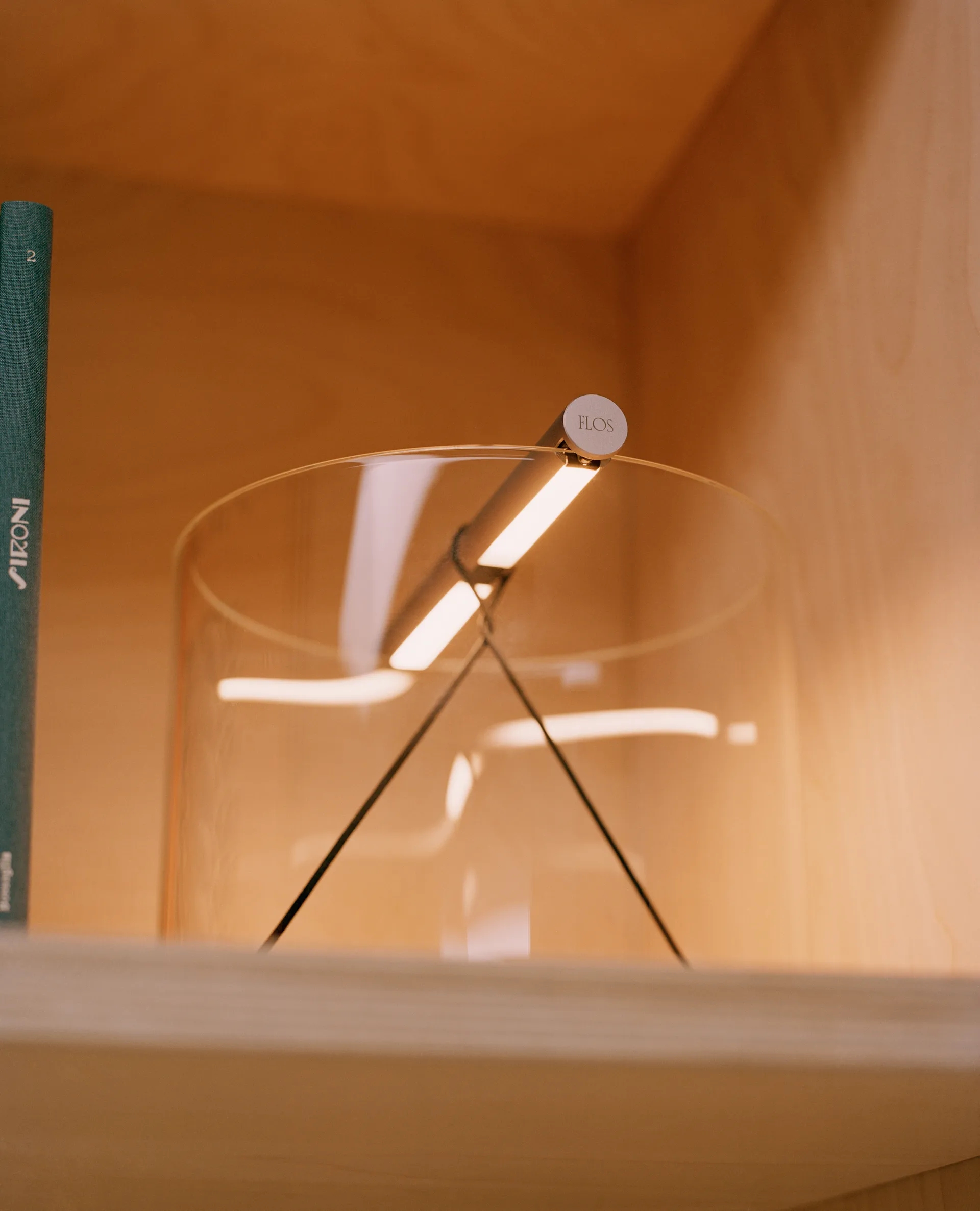 Lampada da tavolo To-Tie T1, Alluminio anodizzato Flos