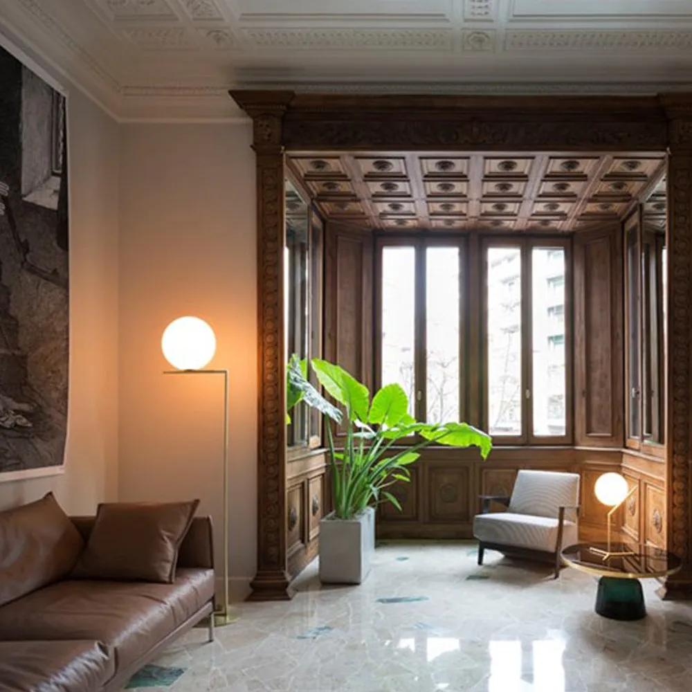 Lampada da terra IC Lights F2, Ottone spazzolato-opale Flos