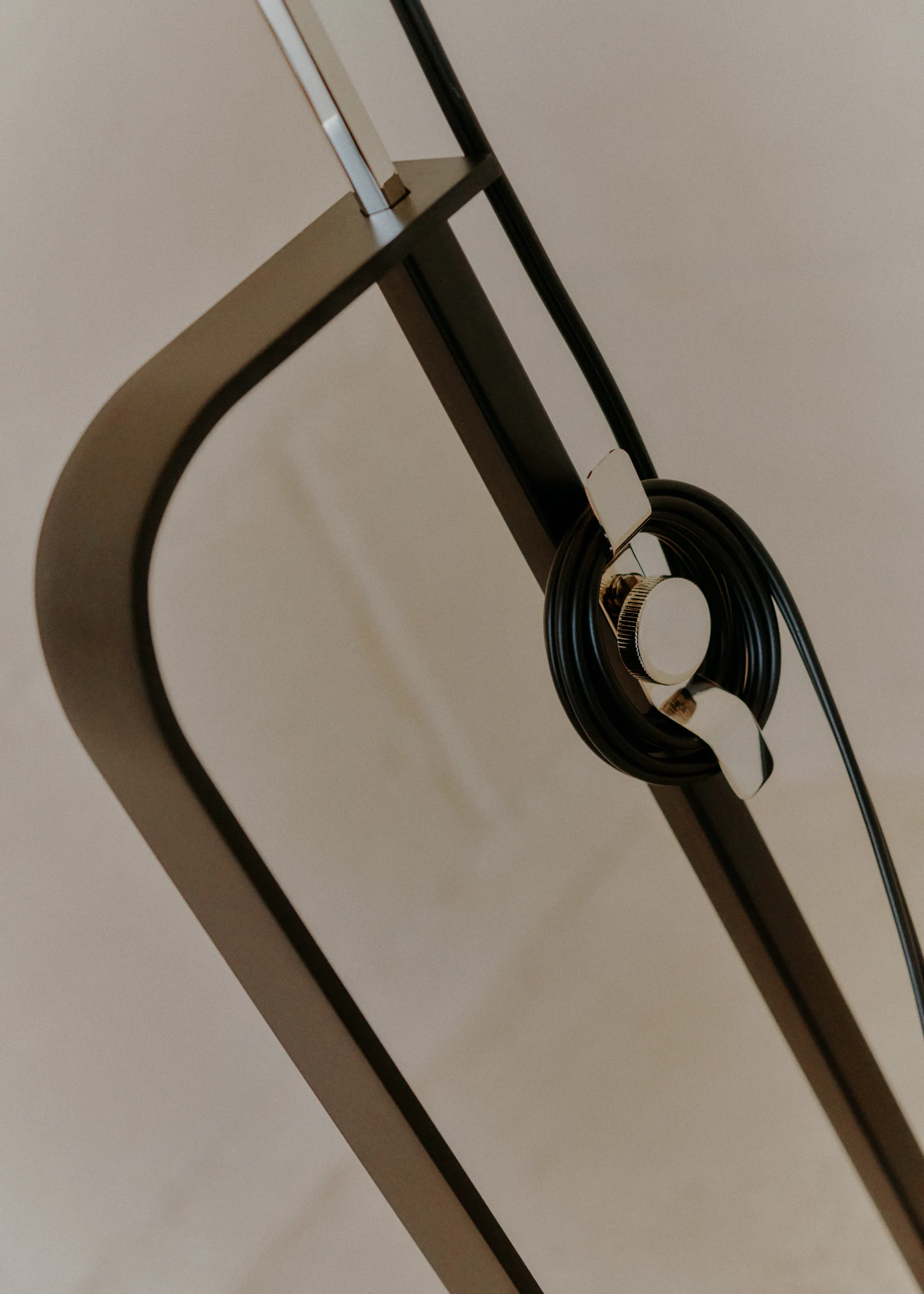 Toio LED lampada da terra - Nero (EU),  Flos