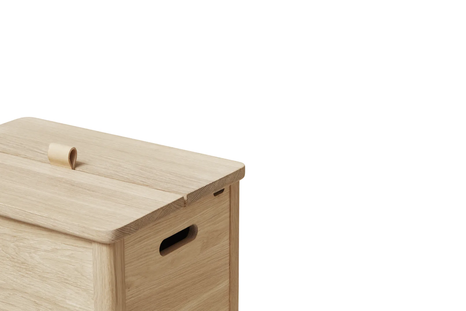 Cesto portabiancheria A Line, Rovere bianco Form & Refine