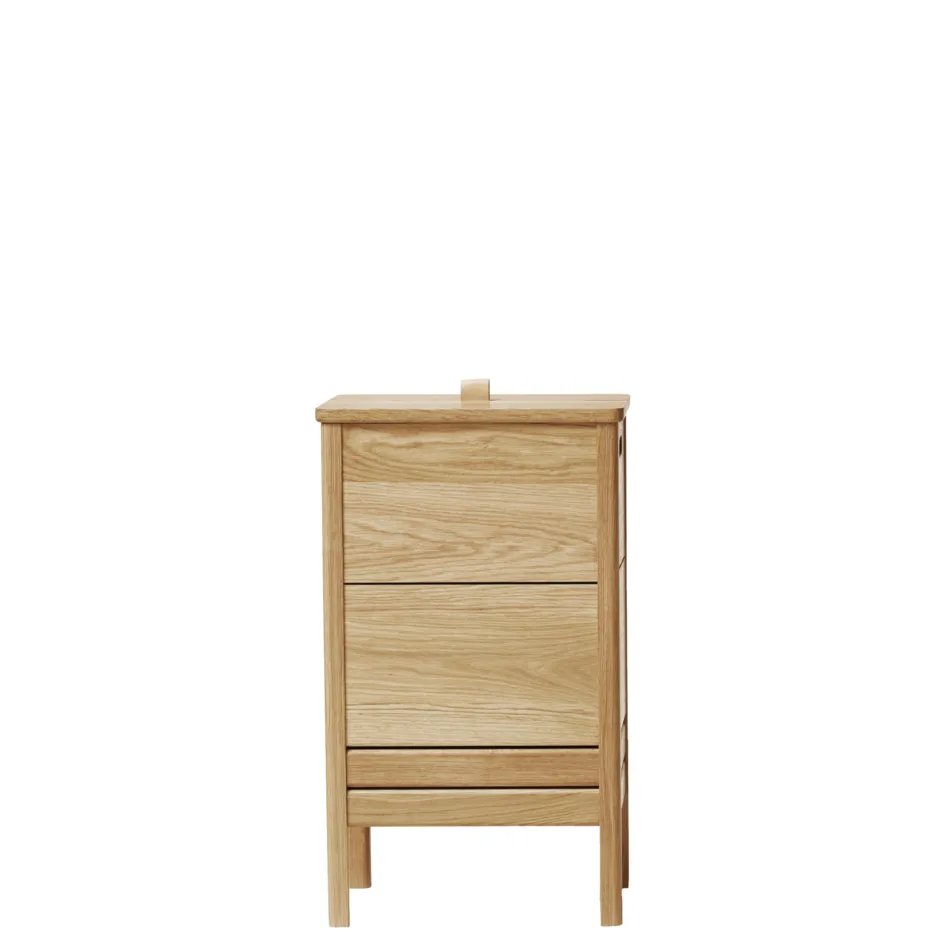 Cesto portabiancheria A Line, Rovere Form & Refine