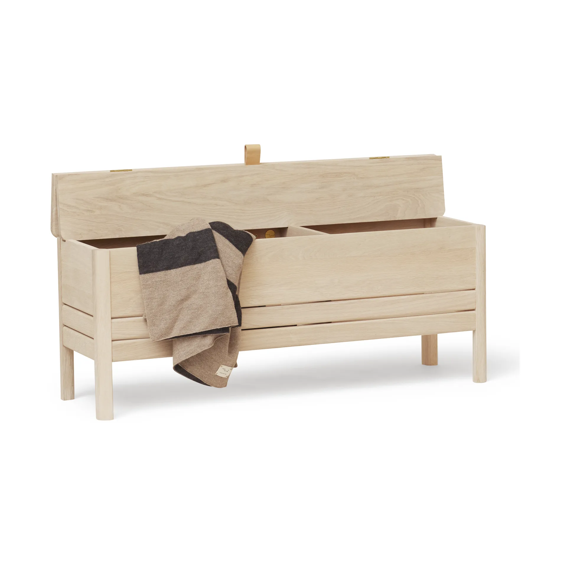 Panca contenitore A Line da 111 cm, Rovere bianco Form & Refine